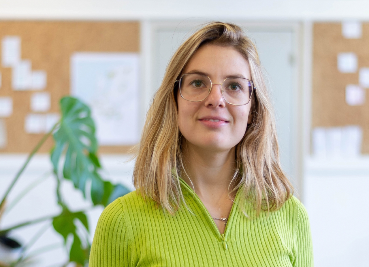 Fien Dekker, eigenaar van Park Positive en bedenker van de Flood Twin tegel Fien Dekker, eigenaar van Park Positive en bedenker van de Flood Twin tegel